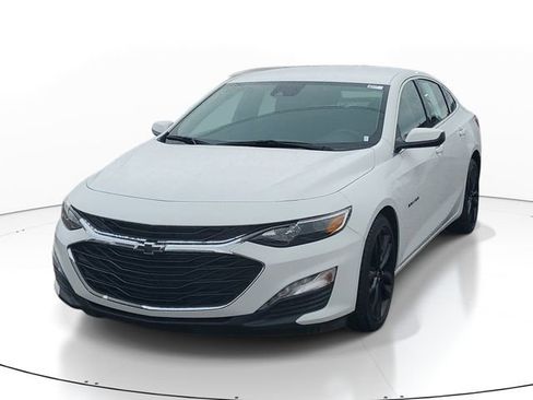 Used 2024 Chevrolet Malibu LT w/ Sport Edition FWD image 2