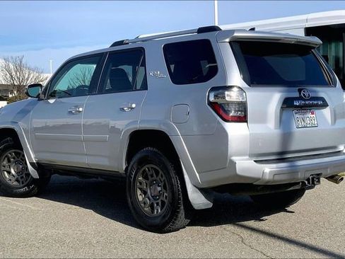 Used 2018 Toyota 4Runner TRD Off-Road Premium w/ TRD Performance Package image 11