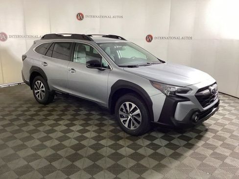 Used 2025 Subaru Outback Premium w/ Popular Package #1A AWD/4WD image 3