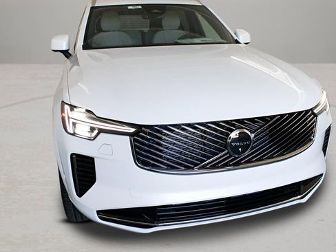 New 2026 Volvo XC90 T8 Plus w/ Protection Package Premier image 30