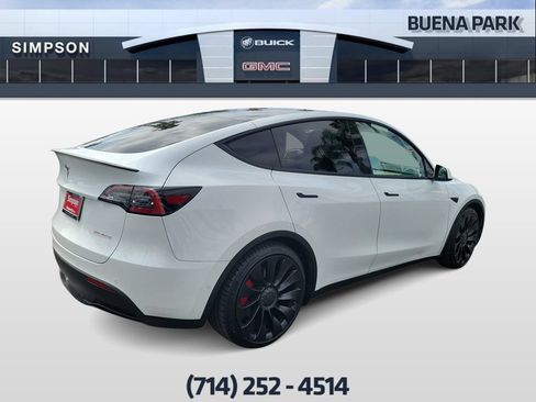 Used 2022 Tesla Model Y Performance AWD/4WD image 8
