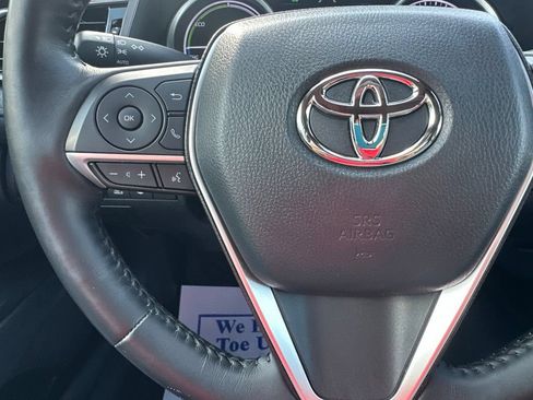 Certified 2022 Toyota Camry XLE w/ Navigation Upgrade Package FWD image 17