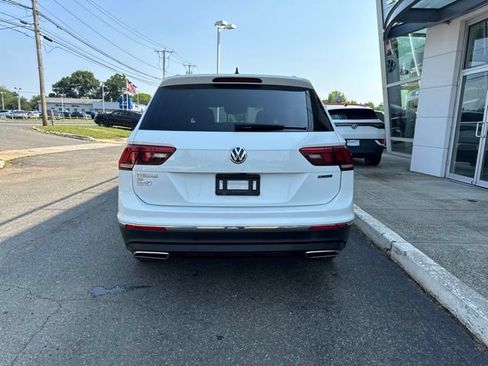 Used 2021 Volkswagen Tiguan SE w/ Panoramic Sunroof Package AWD/4WD image 8