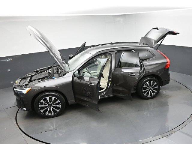 Used 2024 Volvo XC60 B5 Plus w/ Protection Package Premier AWD/4WD image 48