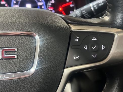 Used 2020 GMC Acadia Denali w/ Technology Package image 30