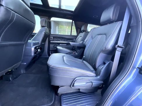 Used 2023 Ford Expedition Platinum AWD/4WD image 25