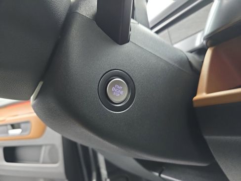 Used 2025 Volkswagen ID. Buzz Pro S Plus image 34