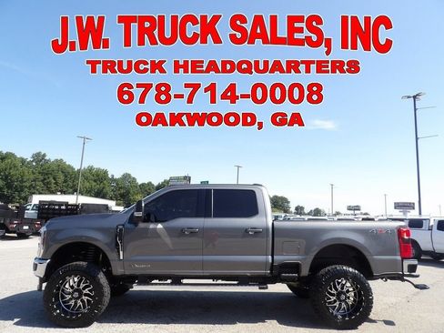 Used 2025 Ford F250 Lariat AWD/4WD image 2