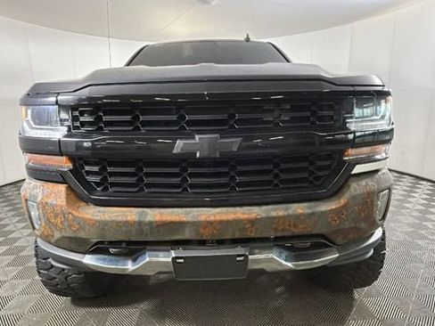 Used 2018 Chevrolet Silverado 1500 LT w/ All Star Edition AWD/4WD image 7