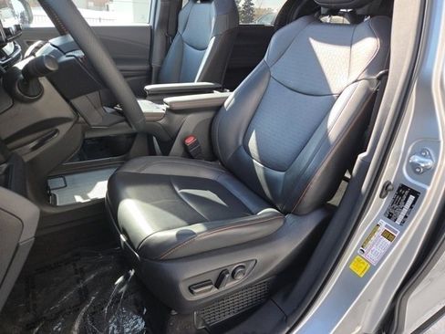 Used 2021 Toyota Sienna XSE image 8