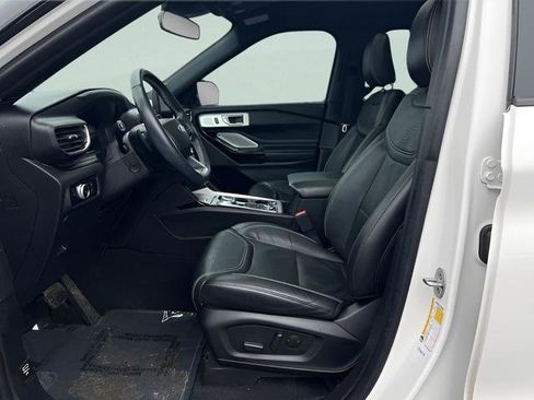 Used 2022 Ford Explorer ST w/ Equipment Group 401A AWD/4WD image 10