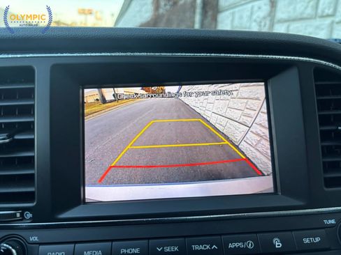 Used 2017 Hyundai Elantra Limited image 28