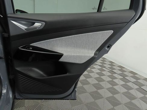 New 2026 Volkswagen ID.4 Pro image 28