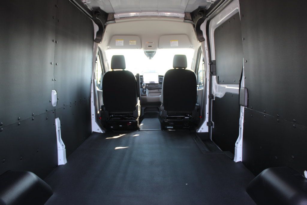 New 2027 Ford Transit 250 148 Medium Roof w/ Load Area Protection Package RWD image 18