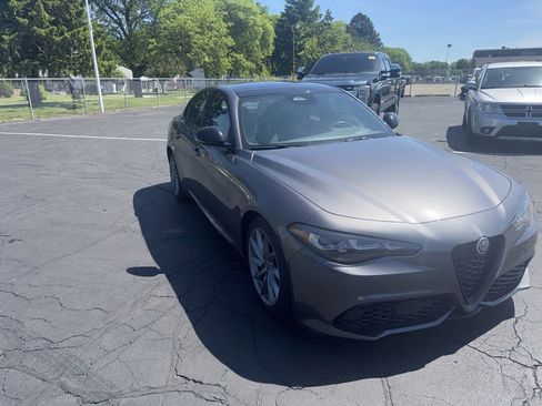 Used 2025 Alfa Romeo Giulia w/ Driving Assist Package RWD image 4