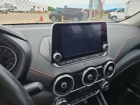 Used 2024 Nissan Sentra SR w/ SR Premium Package image 17