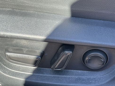 Used 2025 Toyota Camry SE image 22