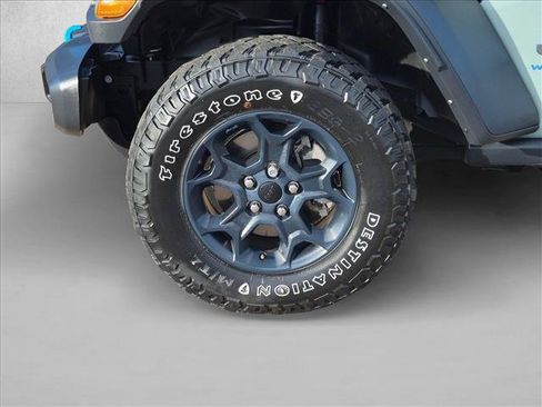Used 2023 Jeep Wrangler Unlimited w/ Cold Weather Group AWD/4WD image 9