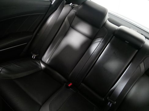 Used 2019 Dodge Charger SXT w/ Plus Group image 12