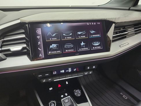 Used 2024 Audi Q4 e-tron Premium Plus AWD/4WD image 10