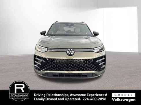 New 2026 Volkswagen Tiguan SE R-Line AWD/4WD image 3