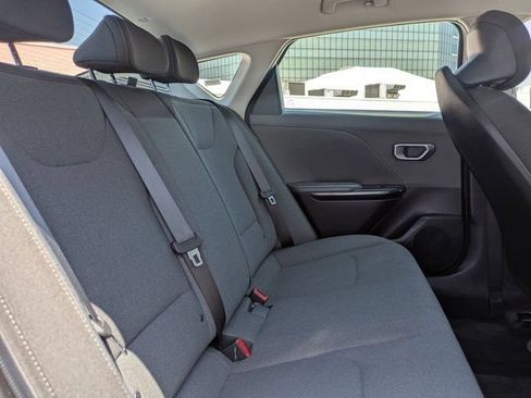 Used 2025 Kia K4 FWD image 19