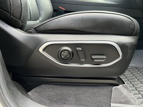 Used 2022 Jeep Wagoneer Series II w/ Convenience Group I image 18