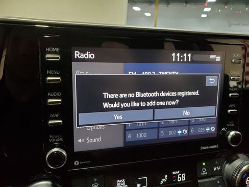 Used 2022 Toyota Highlander L image 32