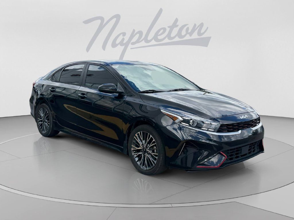 Used 2023 Kia Forte GT-Line w/ GT-Line Premium Package FWD image 8