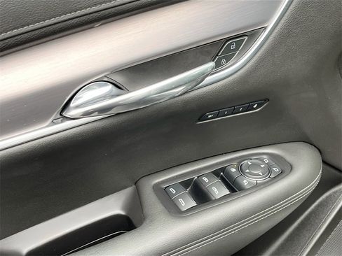 Certified 2024 Cadillac XT6 Luxury w/ LPO, Floor Liner Package image 16