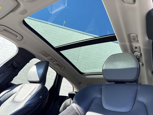 Used 2023 Volvo XC60 B5 Ultimate image 33