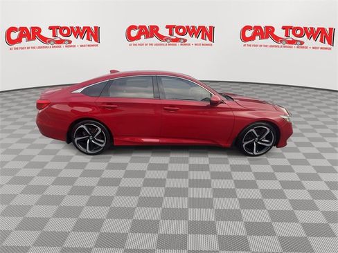 Used 2018 Honda Accord Sport image 9