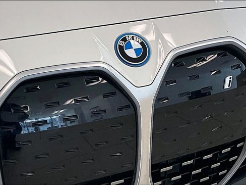 Used 2023 BMW i4 eDrive35 RWD image 28