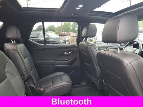 Used 2023 Chevrolet Traverse RS AWD/4WD image 22