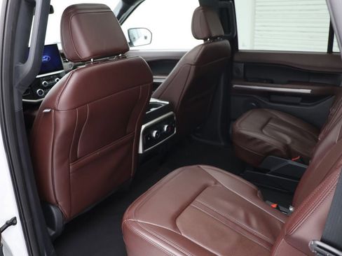 Used 2024 Ford Expedition Max Limited image 11