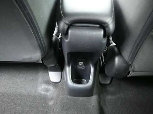 Used 2021 Honda HR-V LX image 19
