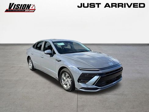 New 2026 Hyundai Sonata SE FWD image 3