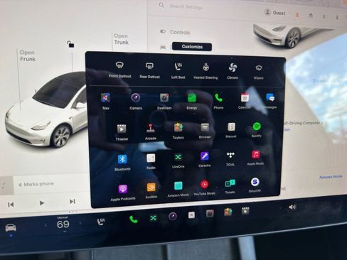 Used 2021 Tesla Model Y Long Range image 17