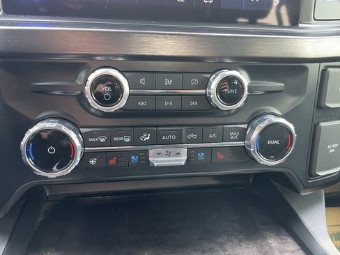 Used 2023 Ford F350 Lariat w/ Lariat Ultimate Package image 11