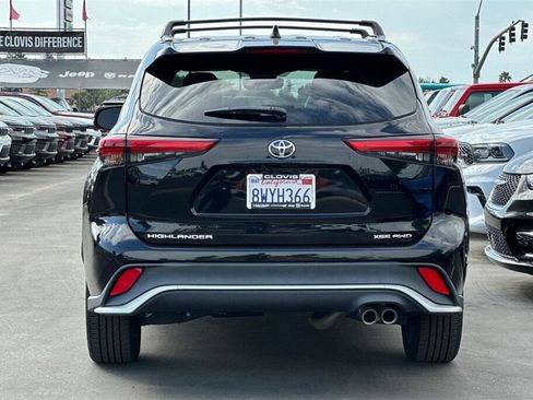 Used 2021 Toyota Highlander XSE image 5