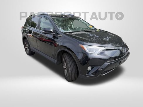 Used 2018 Toyota RAV4 XLE w/ Plus Extra Value Package AWD/4WD image 1