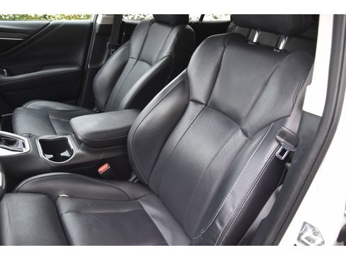 Used 2023 Subaru Outback Limited image 13