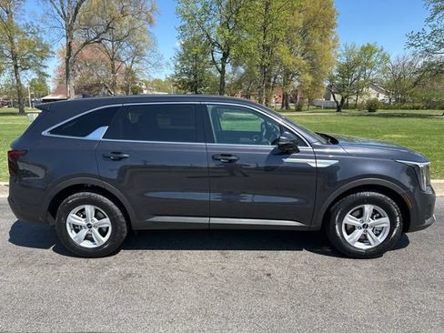 New 2026 Kia Sorento LX FWD image 30
