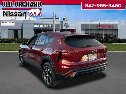 Used 2025 Chevrolet Trax RS w/ Driver Confidence Package FWD image 6