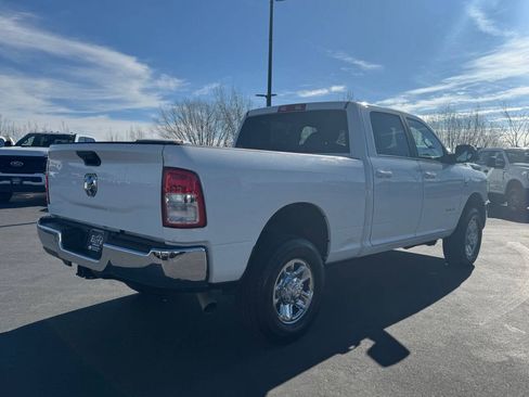 Used 2022 RAM 2500 Big Horn w/ Cold Weather Group AWD/4WD image 6