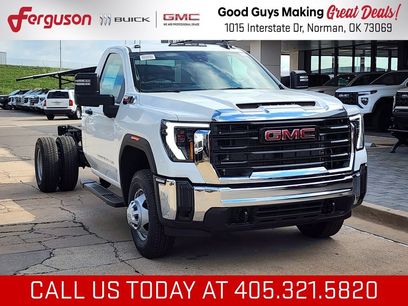 New 2026 GMC Sierra 3500 Pro w/ Convenience Package