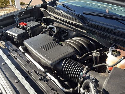 Used 2024 Chevrolet Silverado 1500 ZR2 w/ Technology Package image 12