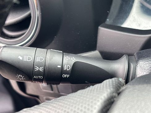 Used 2022 Toyota Tacoma TRD Off-Road image 27