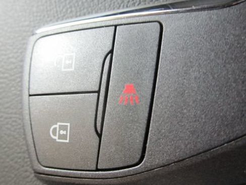 Used 2026 GMC Canyon Elevation AWD/4WD image 42