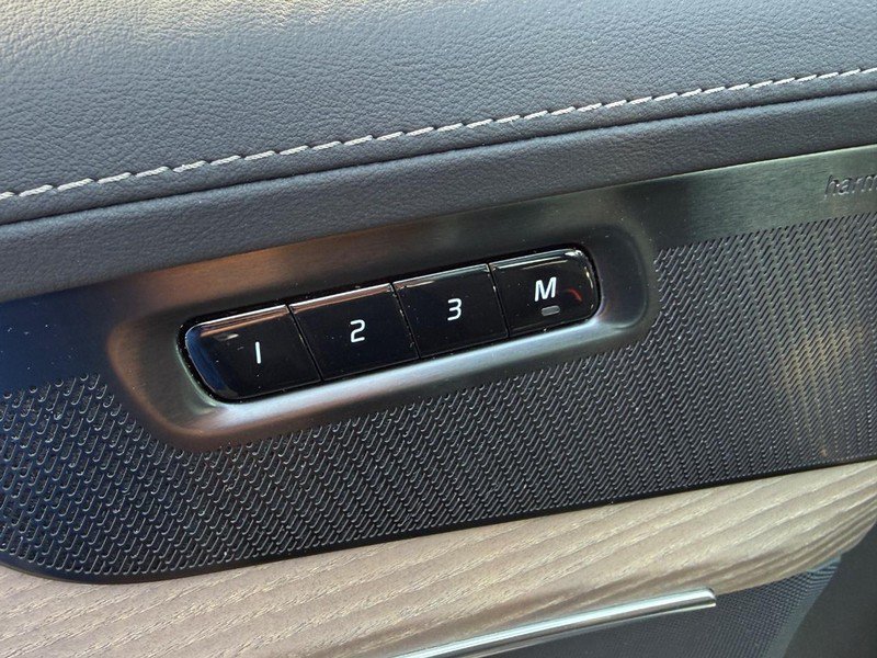 Certified 2026 Volvo XC90 B6 Plus AWD/4WD image 18
